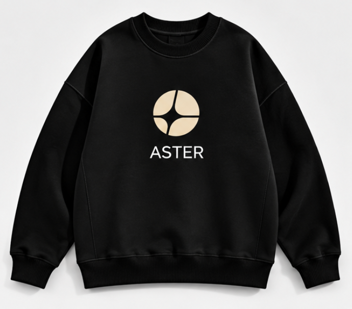Aster 限定卫衣001 正面展示，黑色圆领版型搭配 Aster 标识